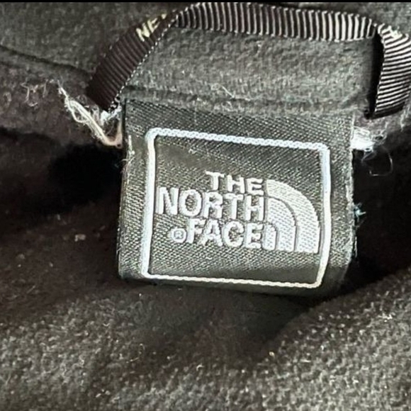 The North Face Flash Dry Performance Jacket - Picture 5 of 6